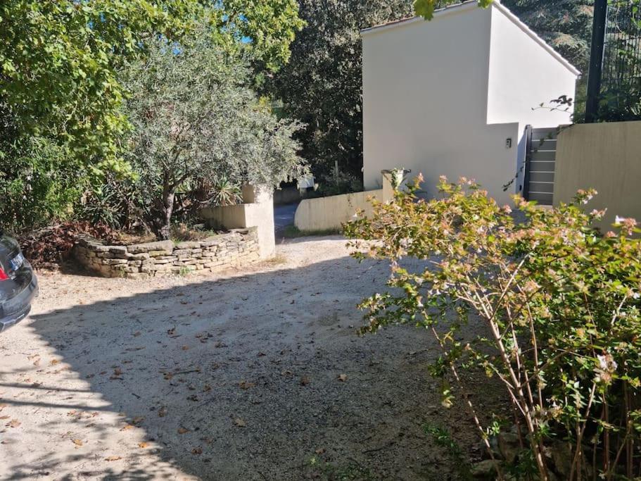 Robion en Luberon Nouveaute Studio Sur Les Hauteurs. מראה חיצוני תמונה